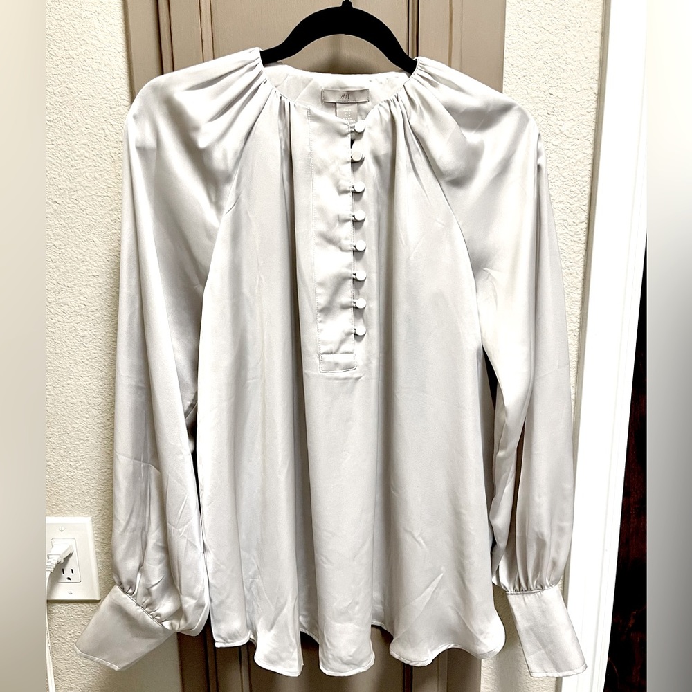 New With Tags H & M Blouse